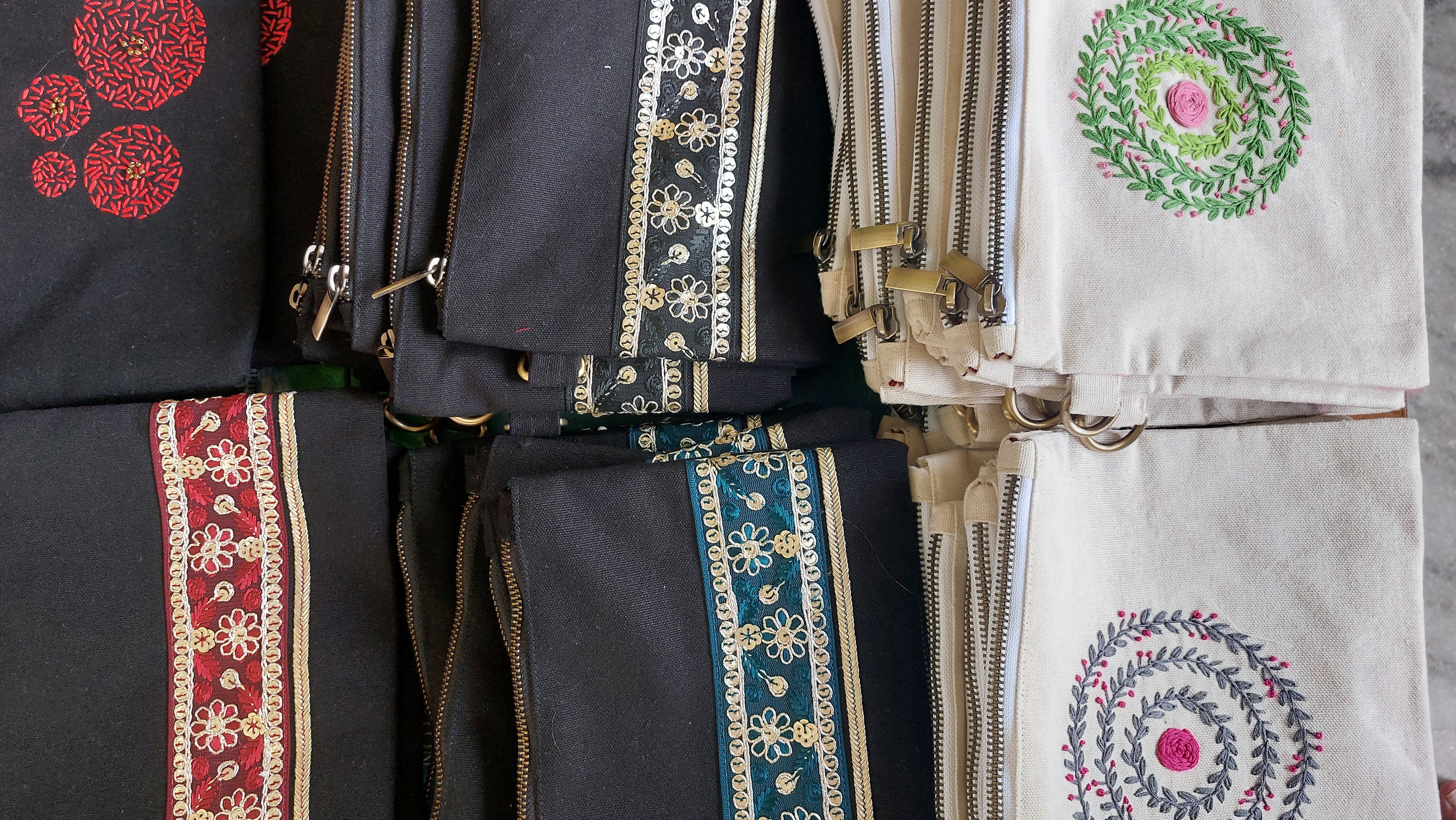 Handheld purses collection